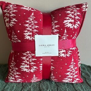 Laura Ashley Festive Holiday Christmas Tree 🌲 Pillows Red & Ivory White NEW!
